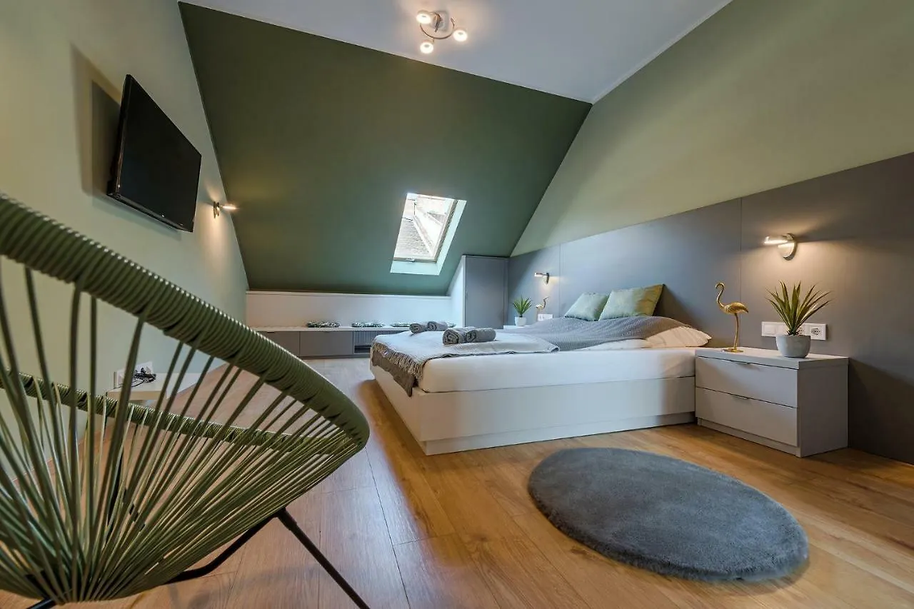 High End Suite Klauzal With Ac - For Cooling Budapest Apartment
